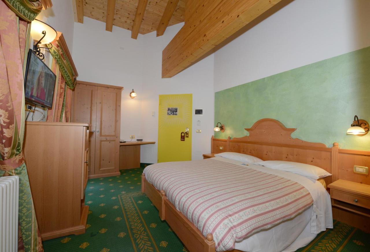 Hotel Sole Passo del Tonale Eksteriør billede