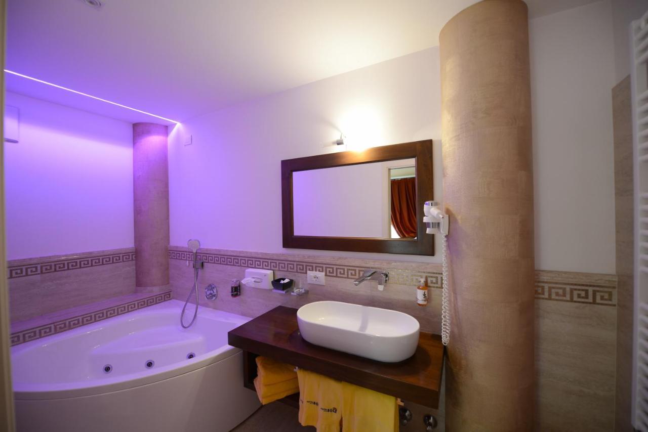 Hotel Sole Passo del Tonale Eksteriør billede