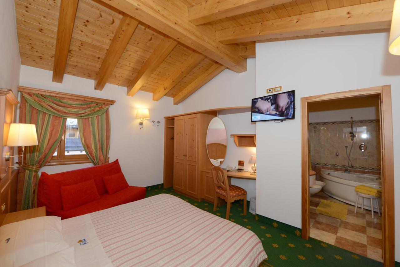 Hotel Sole Passo del Tonale Eksteriør billede