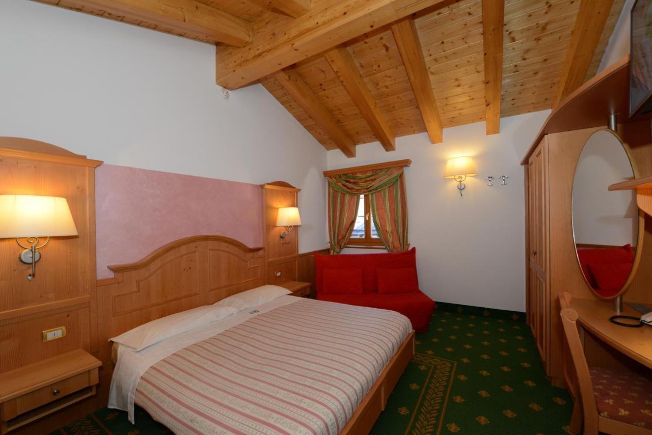 Hotel Sole Passo del Tonale Eksteriør billede