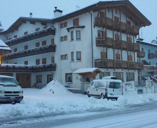 Hotel Sole Passo del Tonale Eksteriør billede