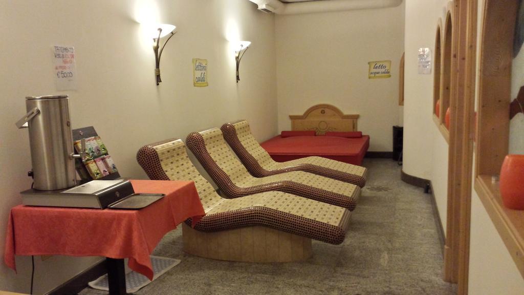 Hotel Sole Passo del Tonale Eksteriør billede